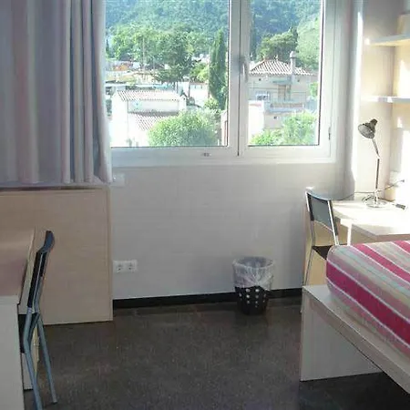 Agora Bcn. Residencia Universitaria Internacional * Barcelona